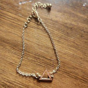 6.5" Gold Tone Triangle Shape Bracelet Geometric Design Style Fashion NWT Casual